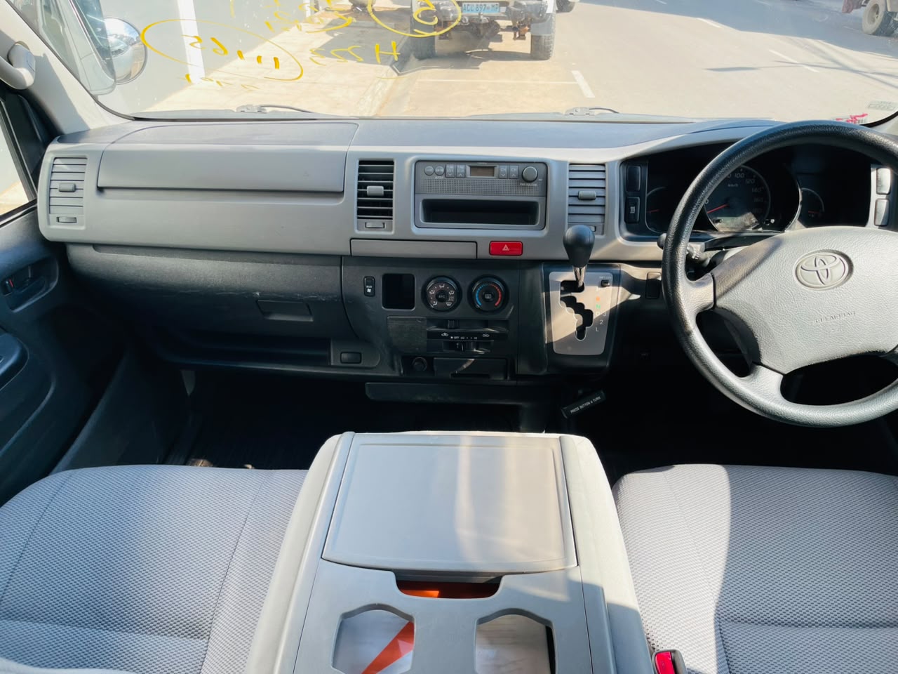 Toyota hiace 2kd 2005