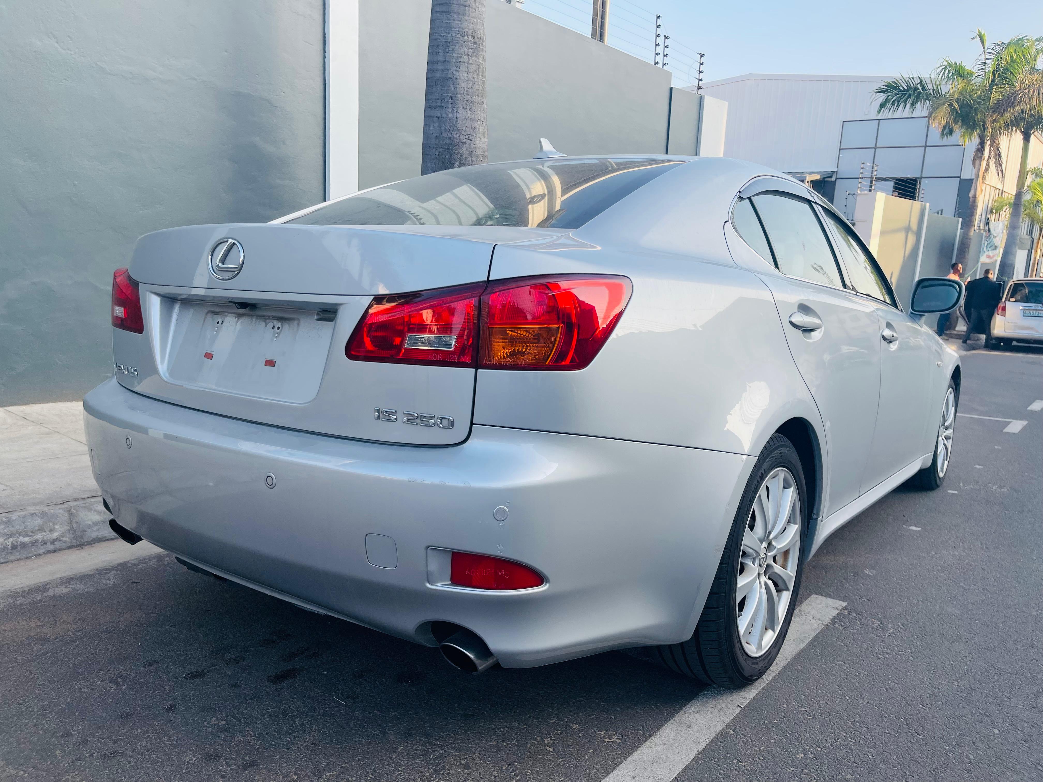 2005 Lexus IS