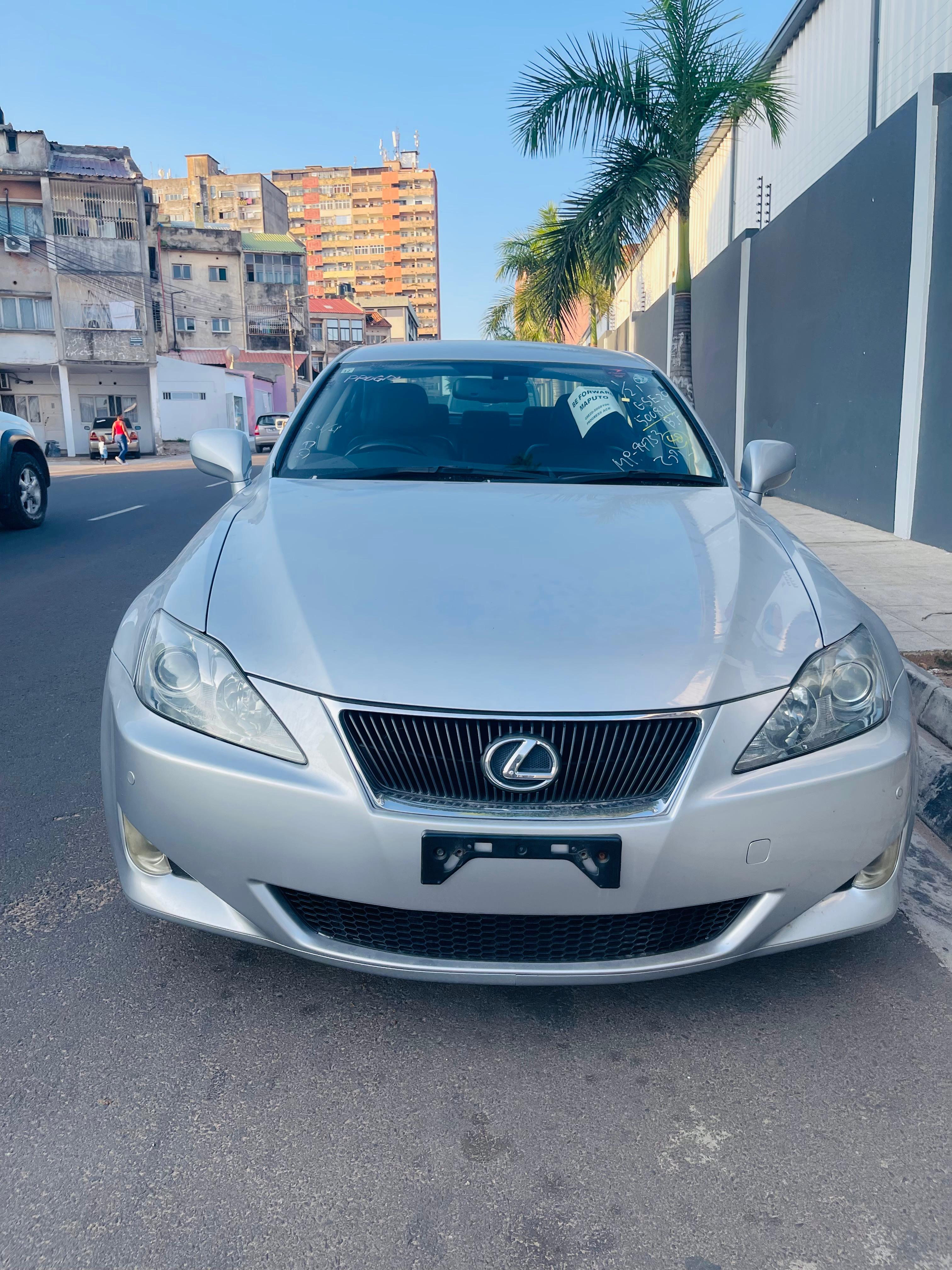 2005 Lexus IS