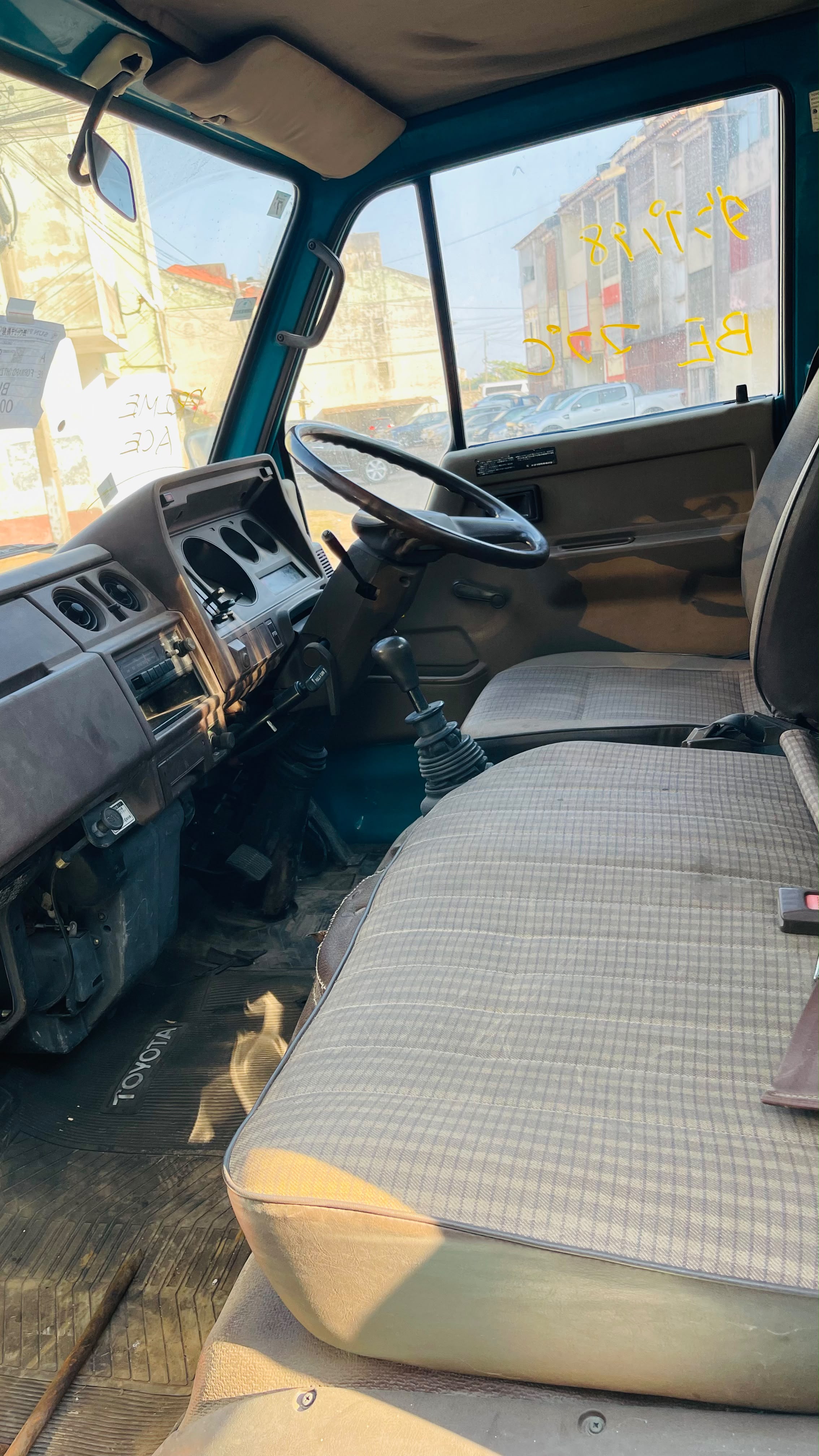 TOYOTA DYNA